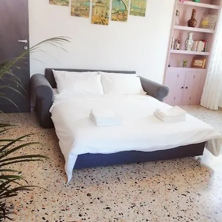 Casa Tommasini * Rome